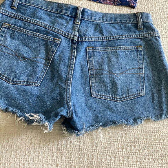 Cheeky high rise short - No boundaries - Picture 3 of 6